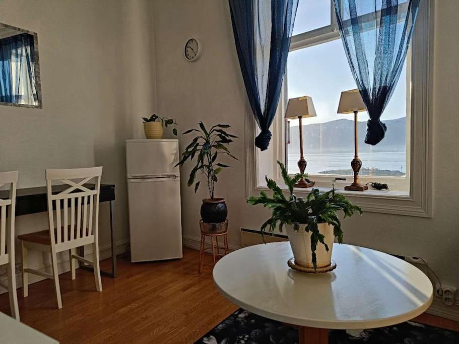Ocean View, Central, Rustic Alesund Exterior photo